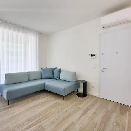 Twin Bays 1 Int D2 Apartment *