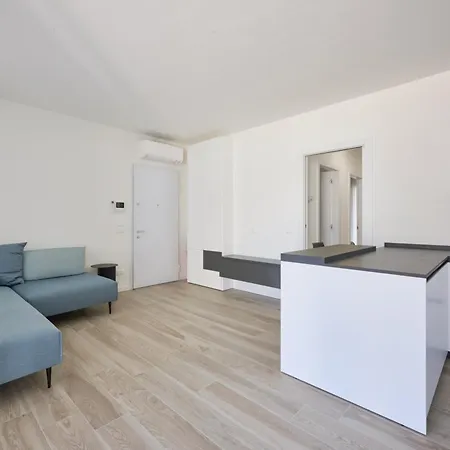 Apartment Twin Bays 1 Int D2 *